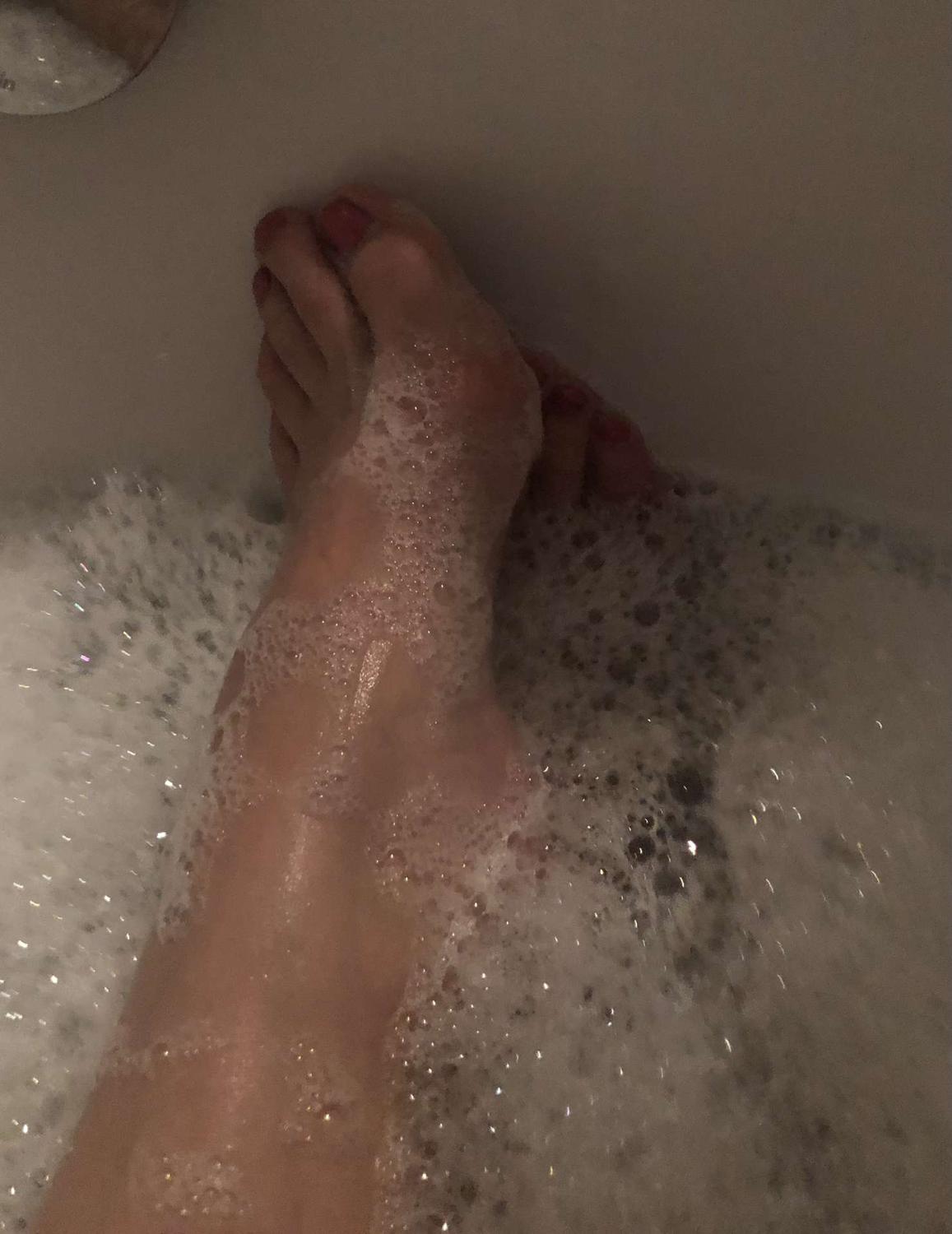 Clarafeet_fr's media