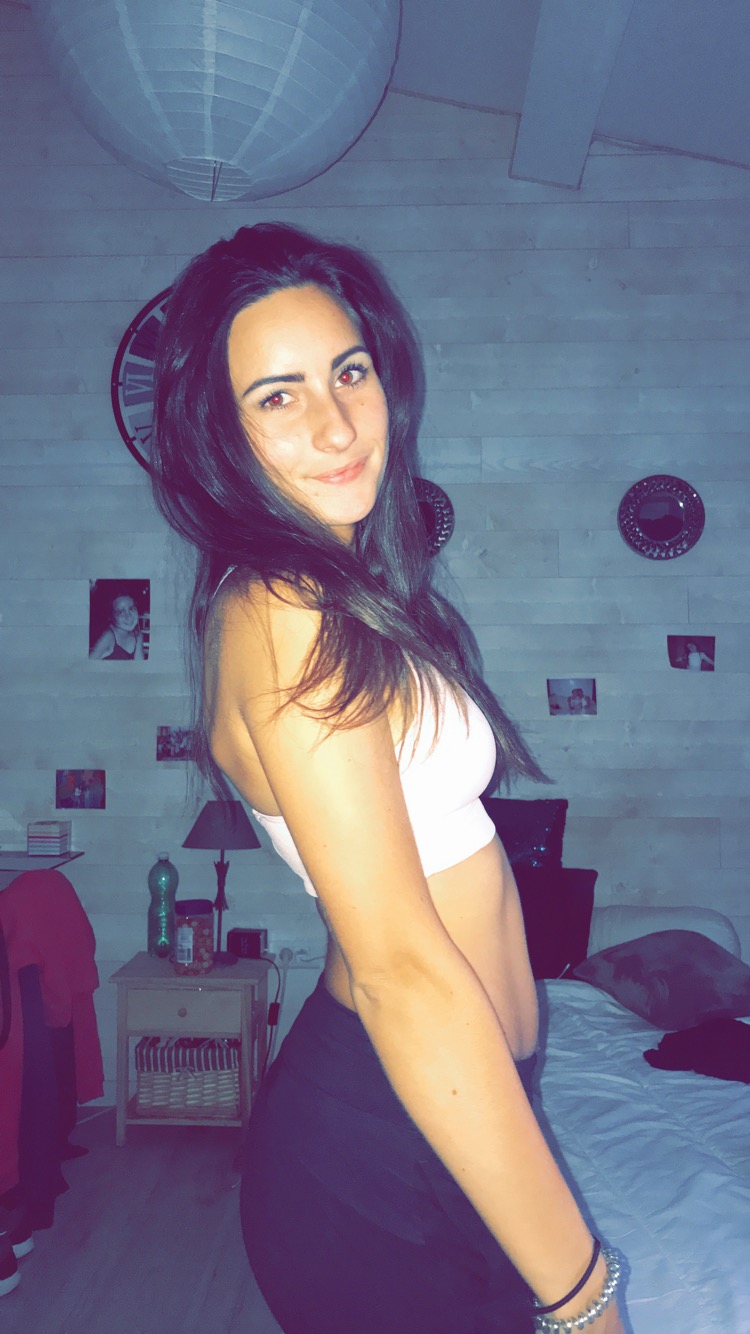 Clarisse_fmt's media