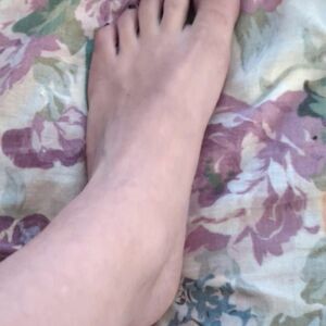 Clemencyfeet's media