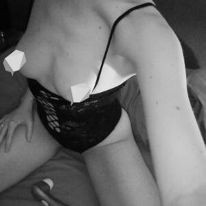 Complicecoquine's media