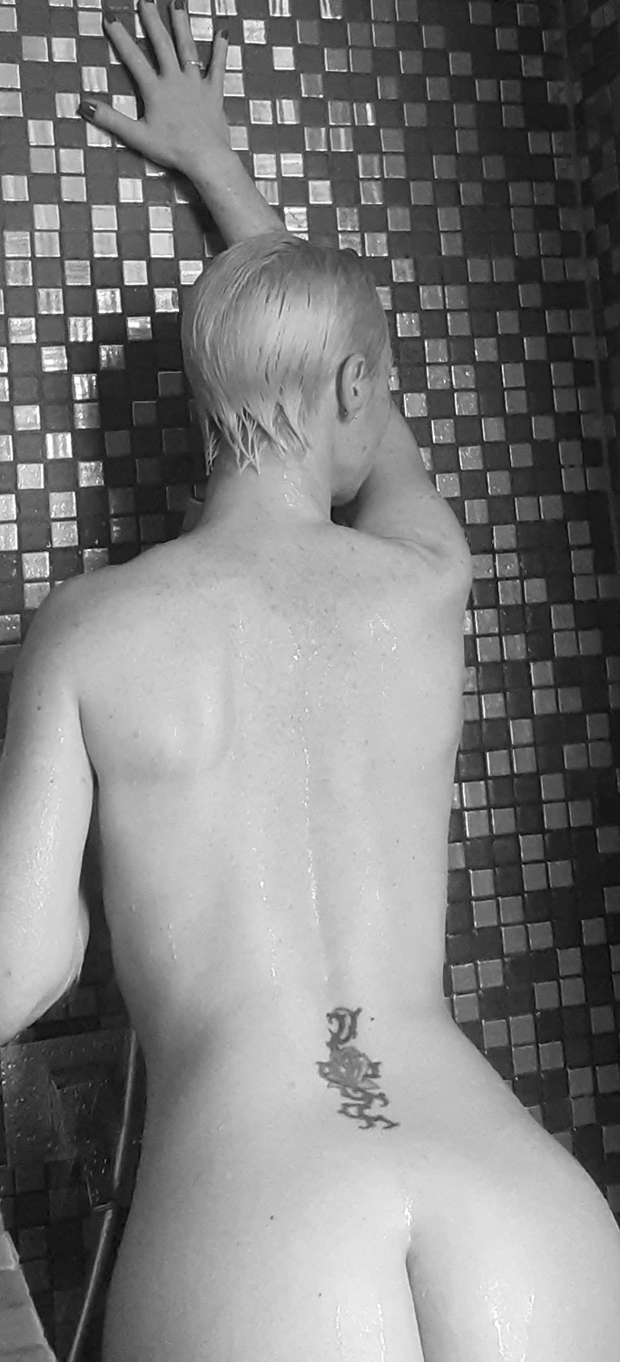 Coquine_et_excessive's media