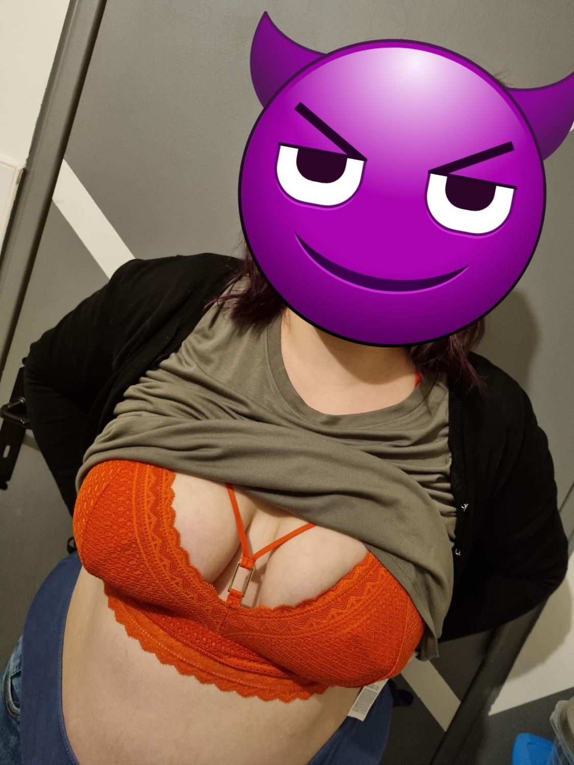 Coquine_hot_bbw_sex's media