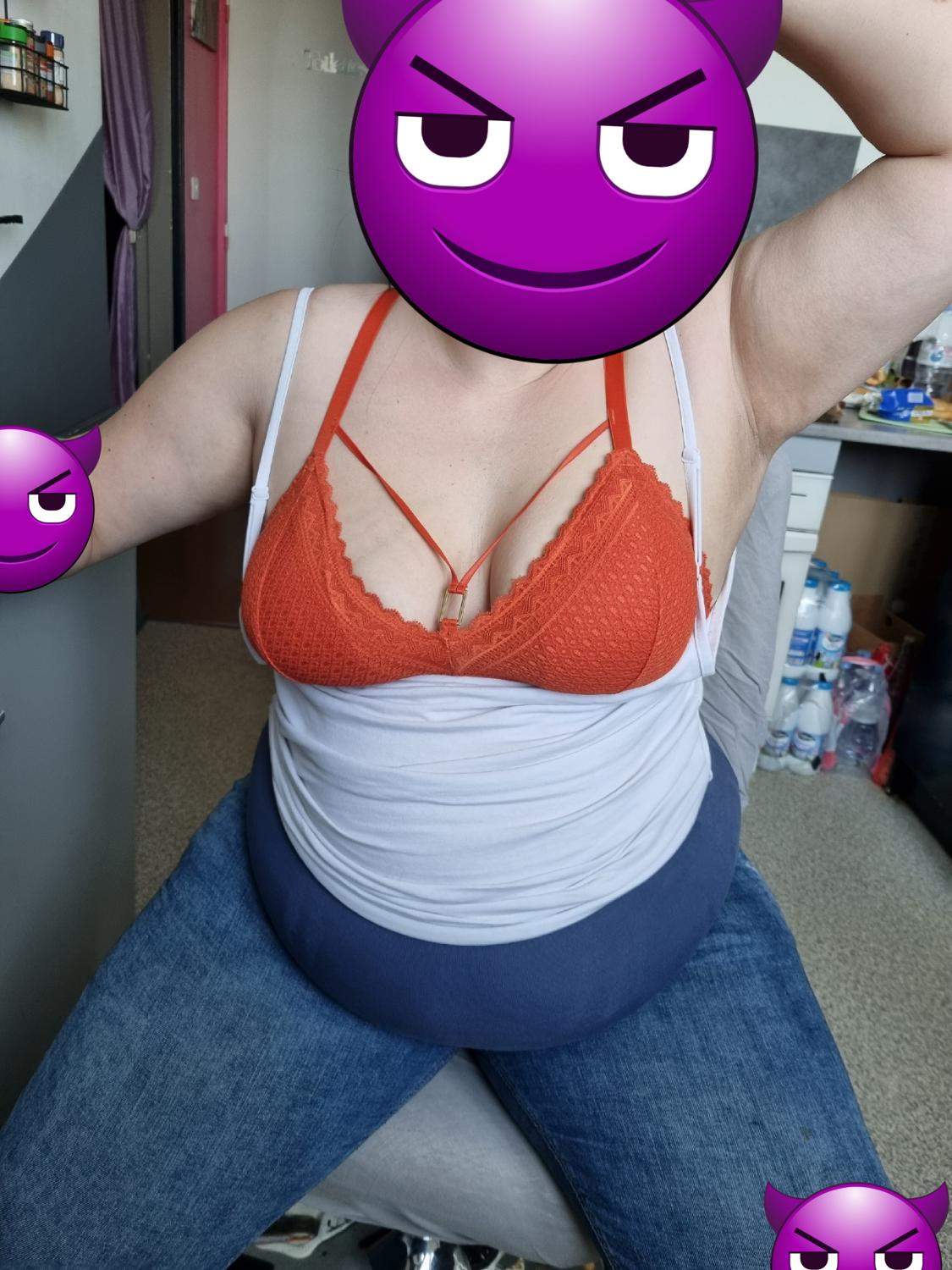 Coquine_hot_bbw_sex's media