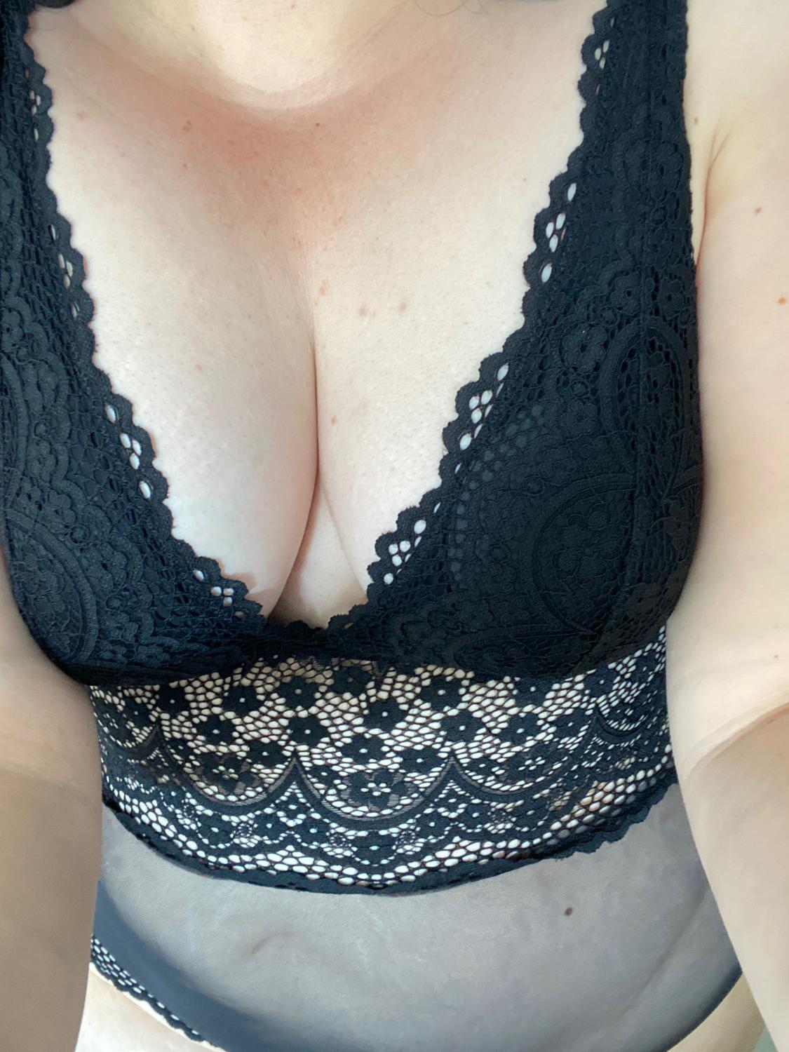 Coquine_scarlett's media