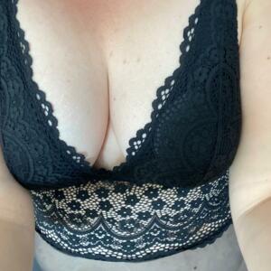 Coquine_scarlett's media