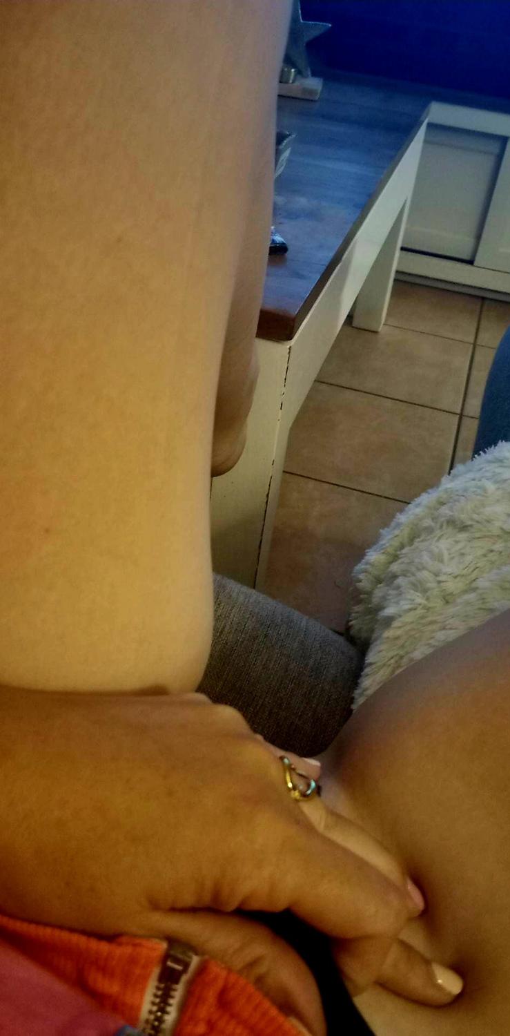 Coupleexhibsexy's media