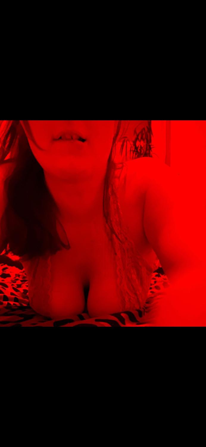 Curvy_bacardi_'s media
