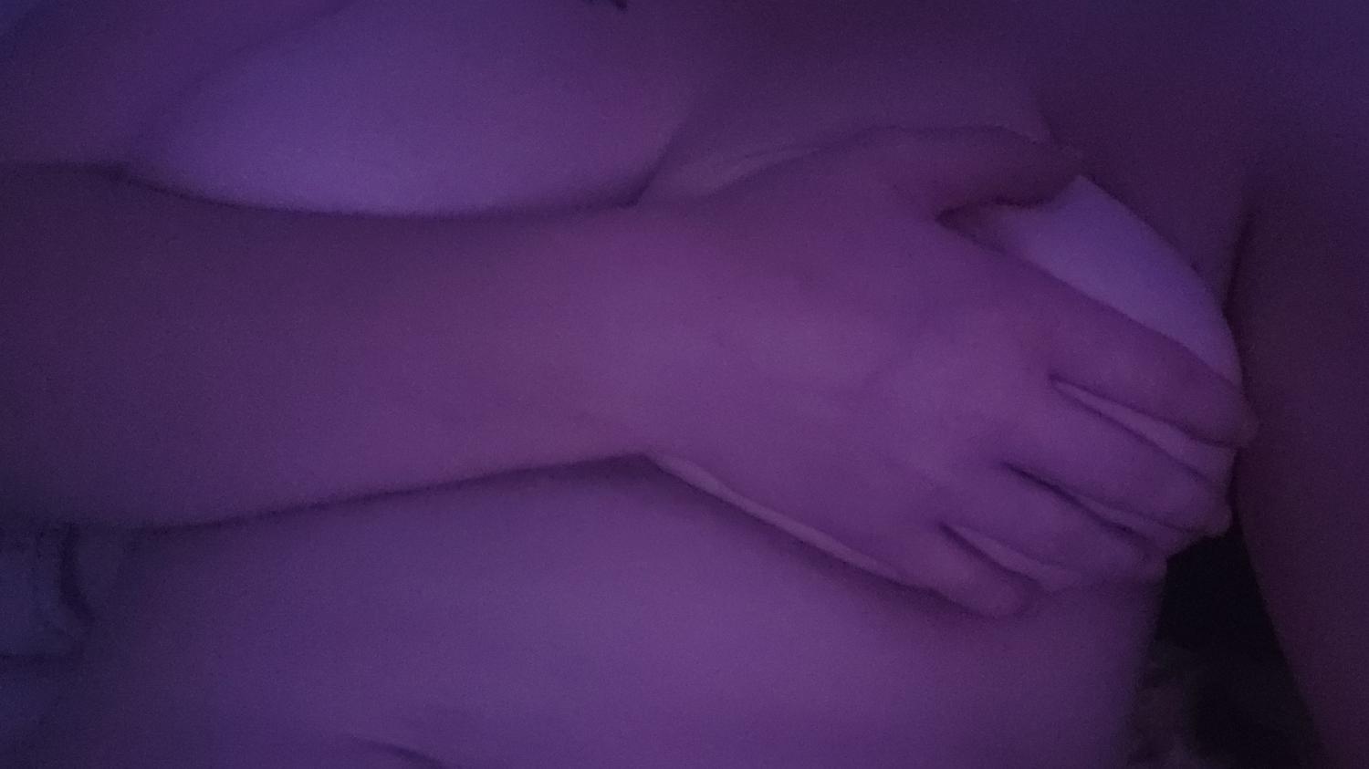 Curvy_bacardi_'s media