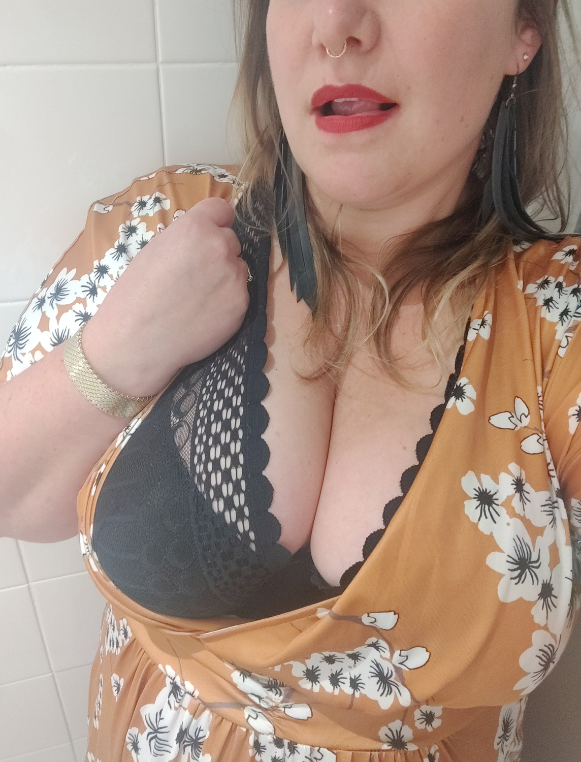 Curvy_satine's media