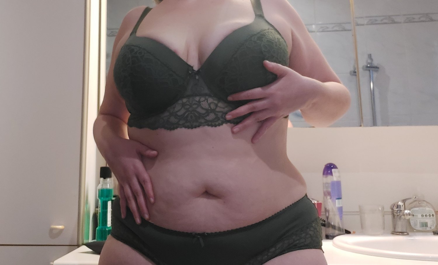 Curvyandgeek's media