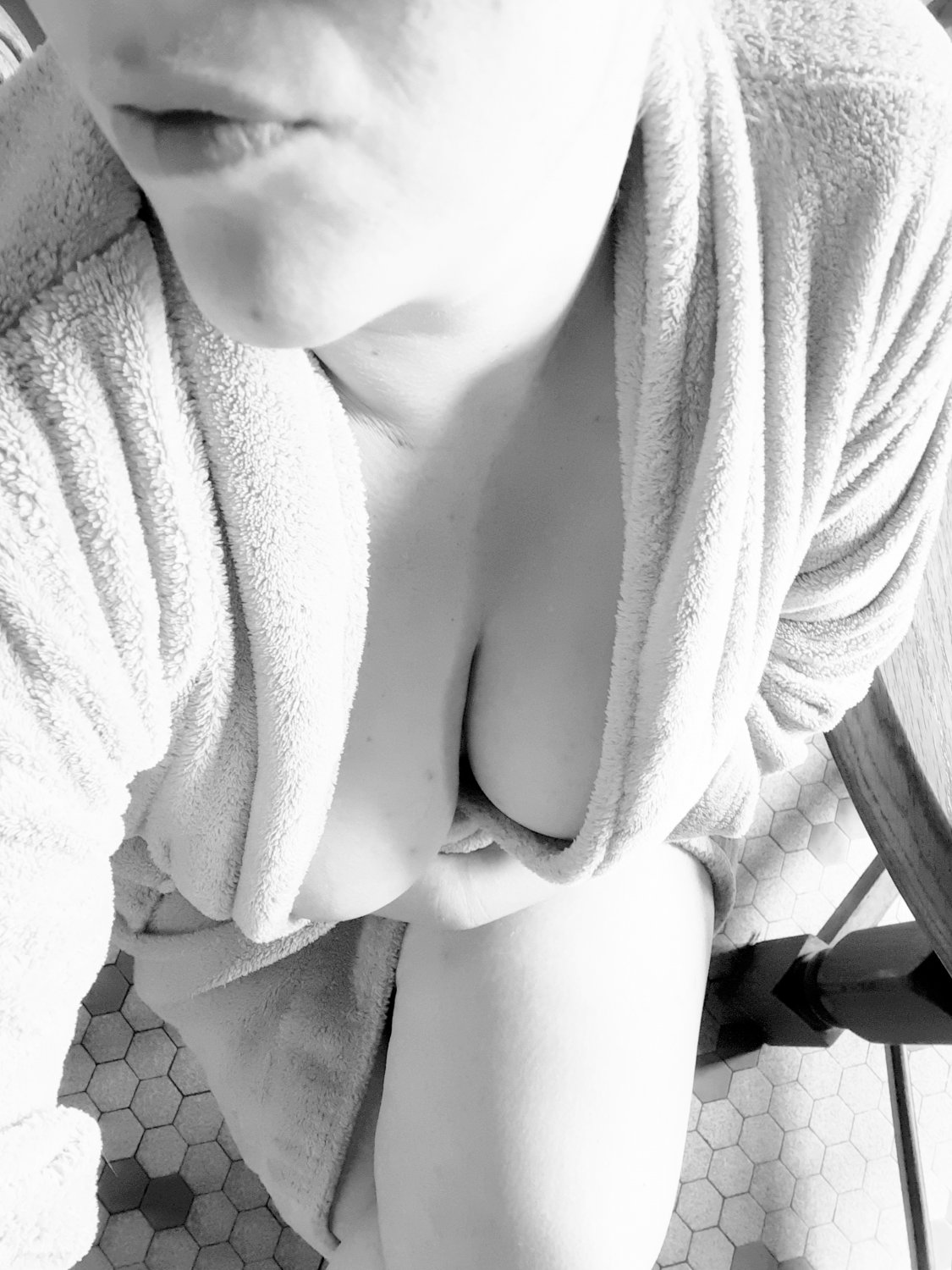 Curvyandgeek's media