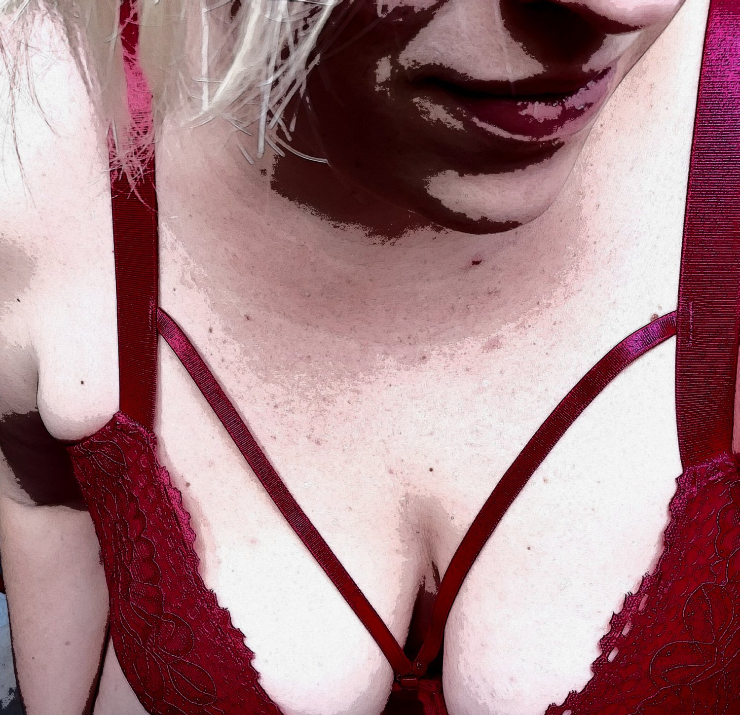 Curvyandgeek's media