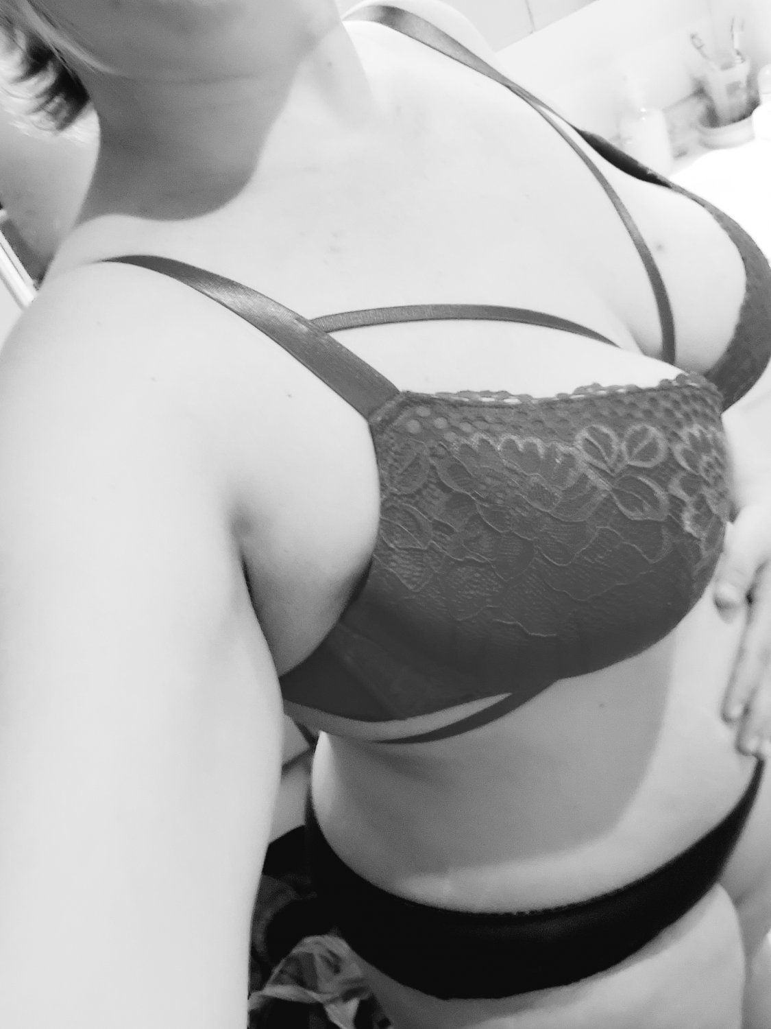 Curvyandgeek's media