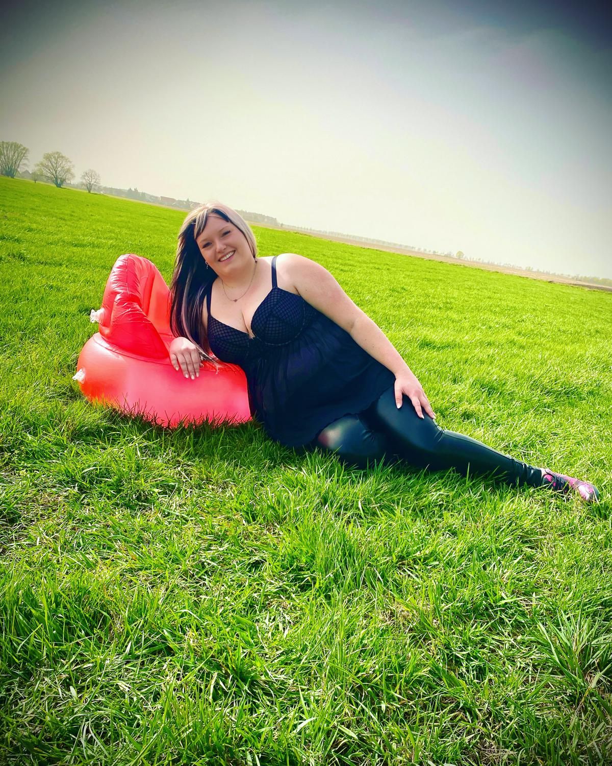 Curvyangelina's media