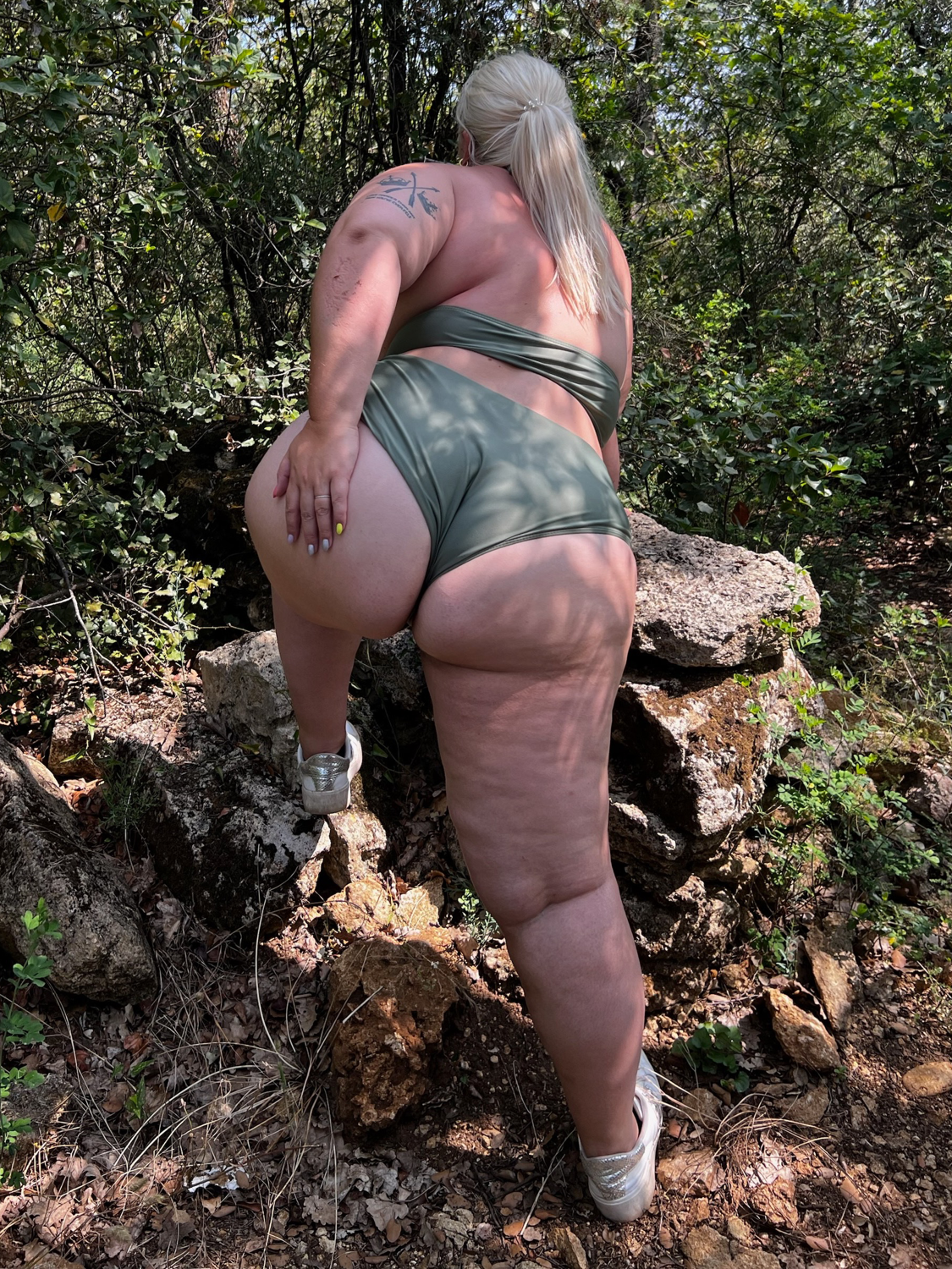 Curvycinnamon's media