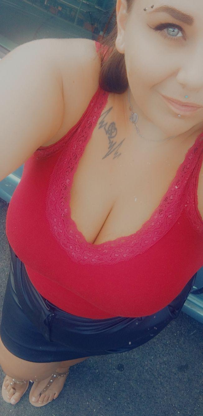 Curvygirl82's media