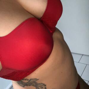 Curvymilf_rosaly's media