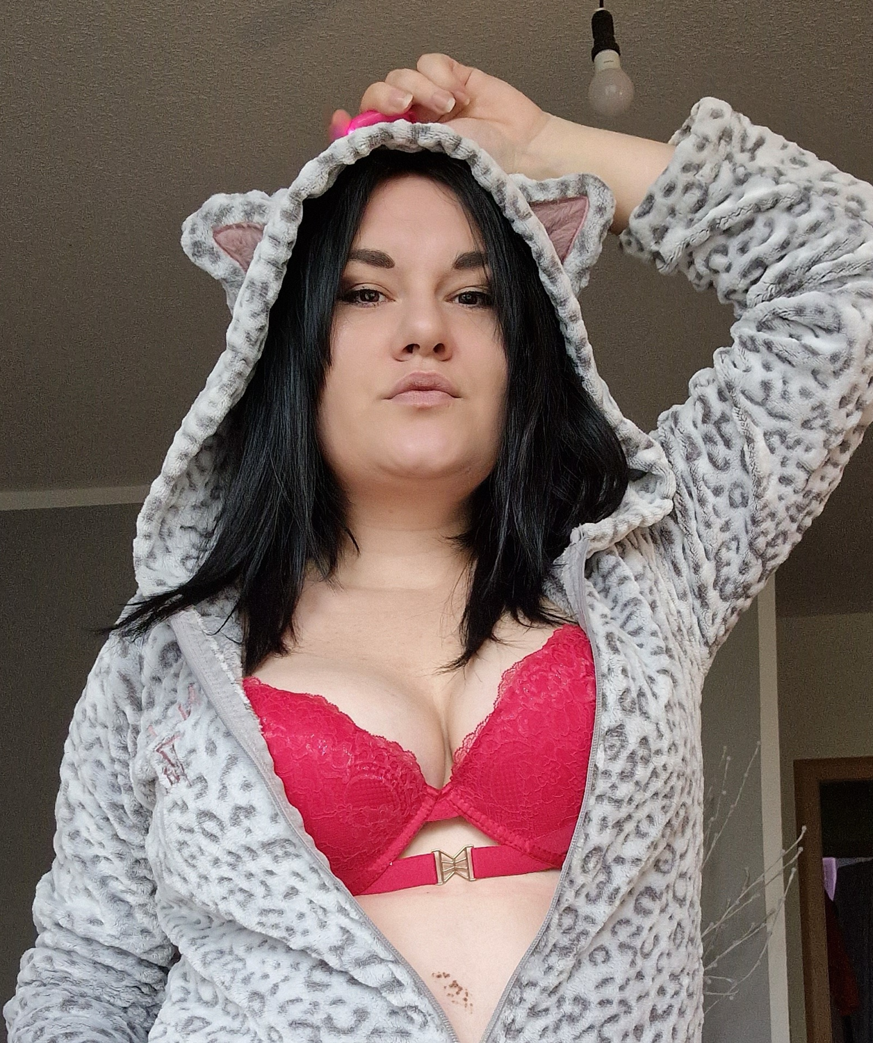 Curvymilf's media