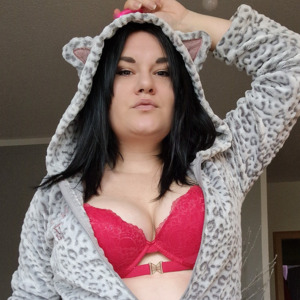 Curvymilf's media