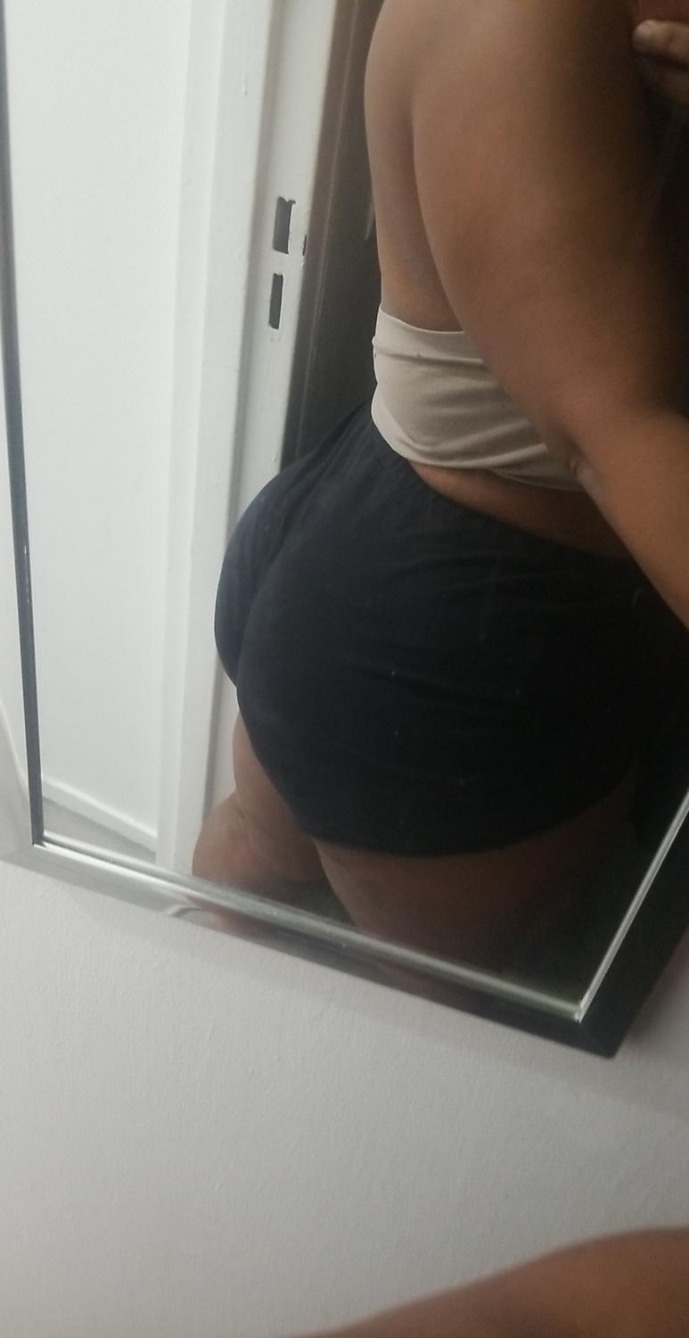 Curvyshabinaye's media