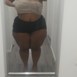 Curvyshabinaye's media