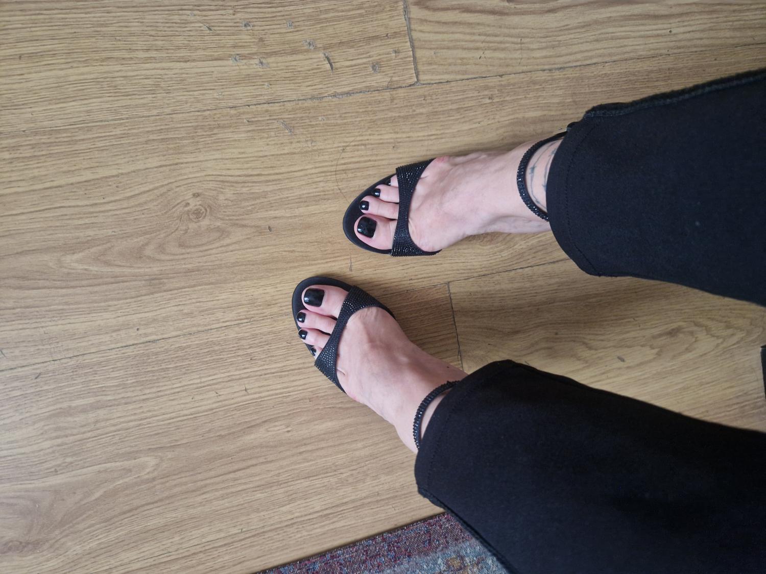 Cute_heels's media