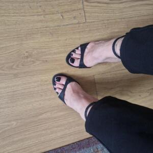 Cute_heels's media