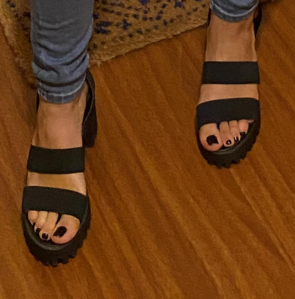Cutelongfeet's media