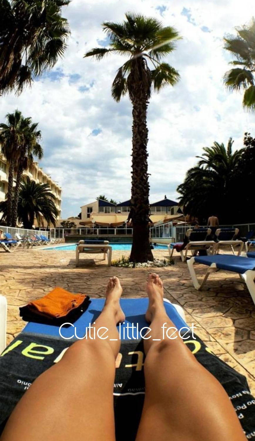 Cutie_little_feet's media