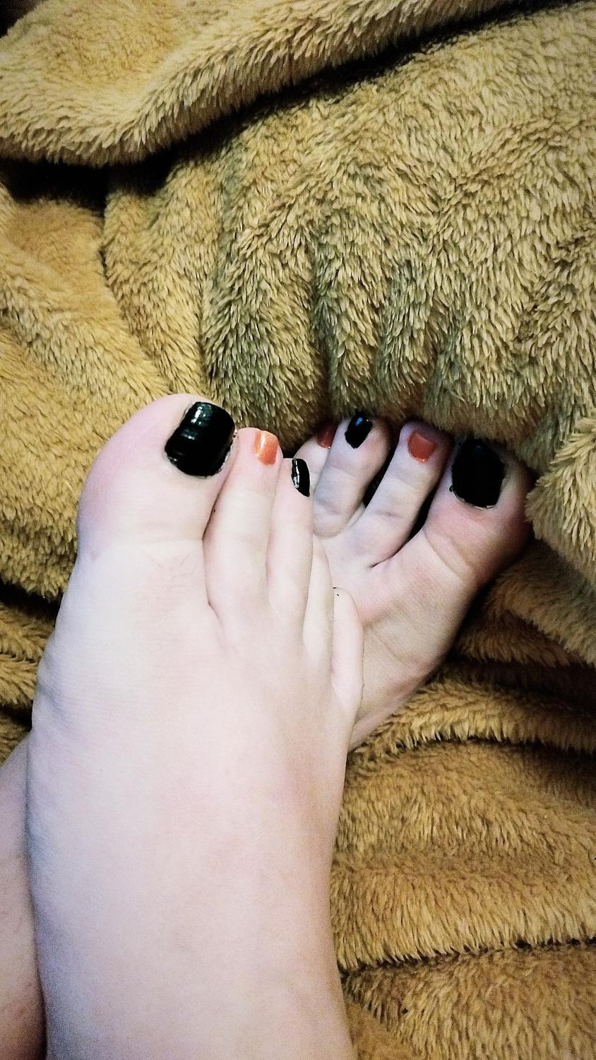 Dahlia_feetgirl's media
