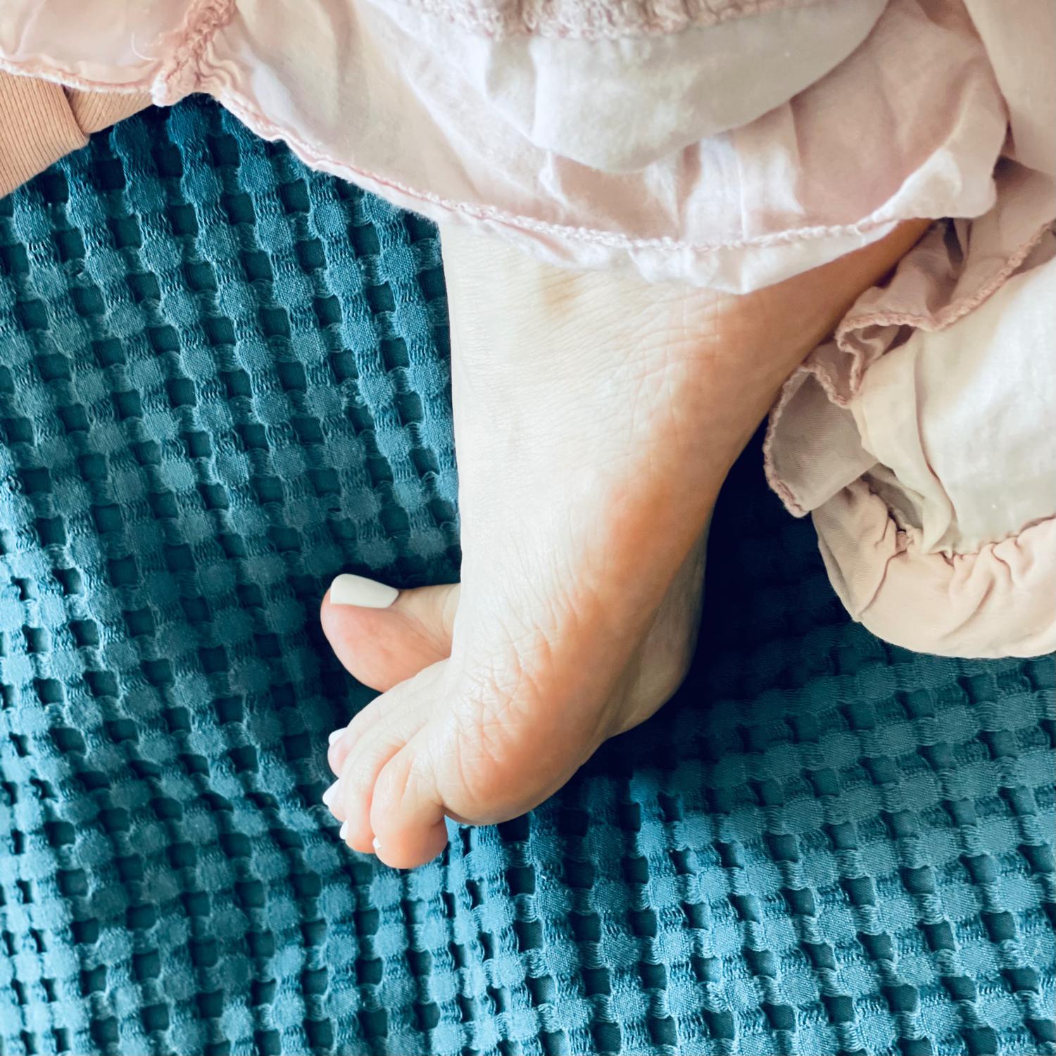 Daintyfootgoddess's media