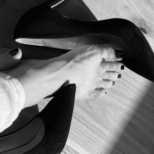 Daintyfootgoddess's media