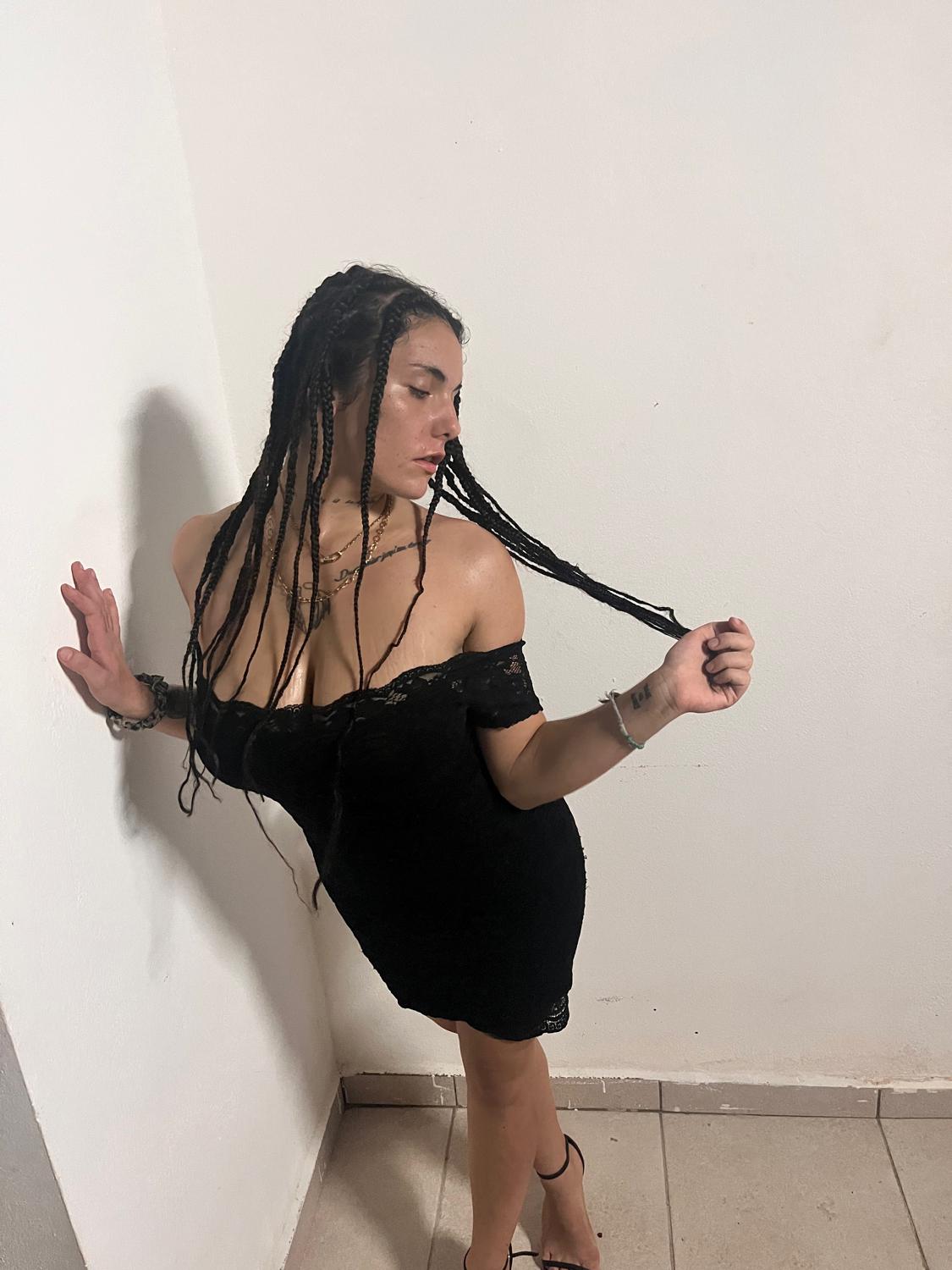 _danae_'s media