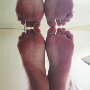Danaefeet's media