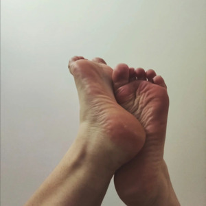 Danaefeet's media