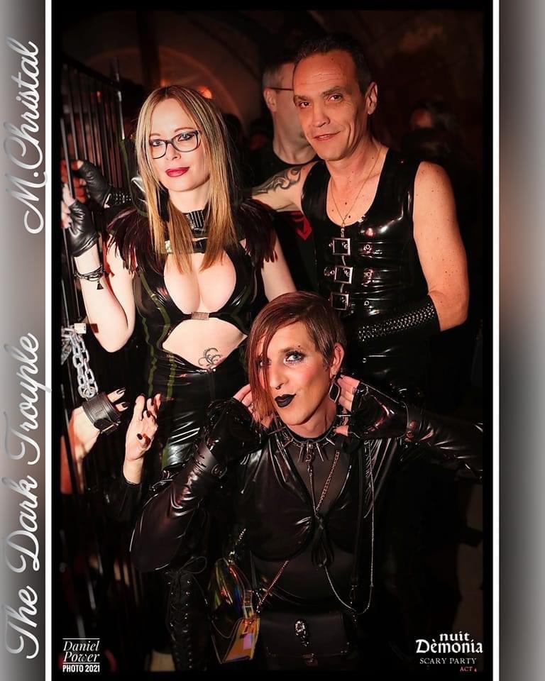 Dark_trouple_bdsm's media