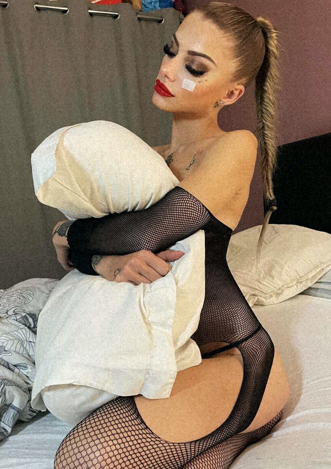 Deadlykisses's media