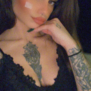 Deadlykisses's media