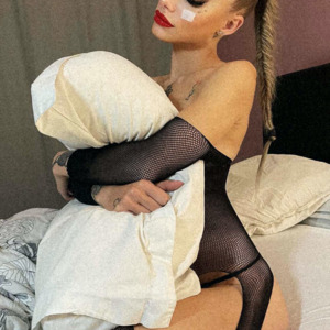 Deadlykisses's media