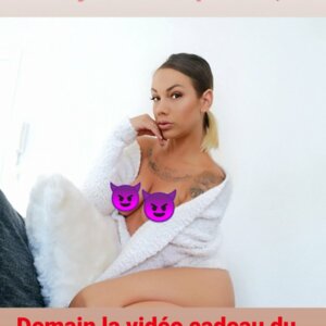 Deshabillemoi's media