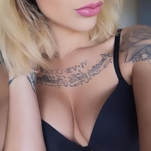 Deshabillemoi's media