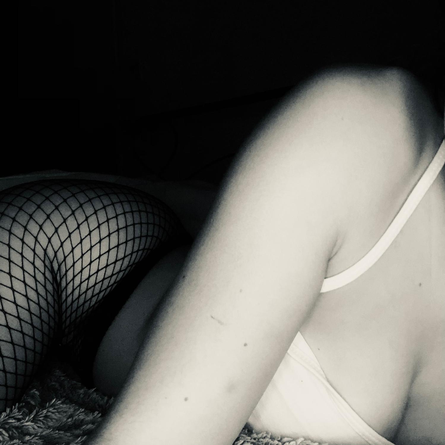 _deviluna_'s media