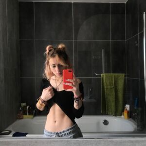Diablotineee's media