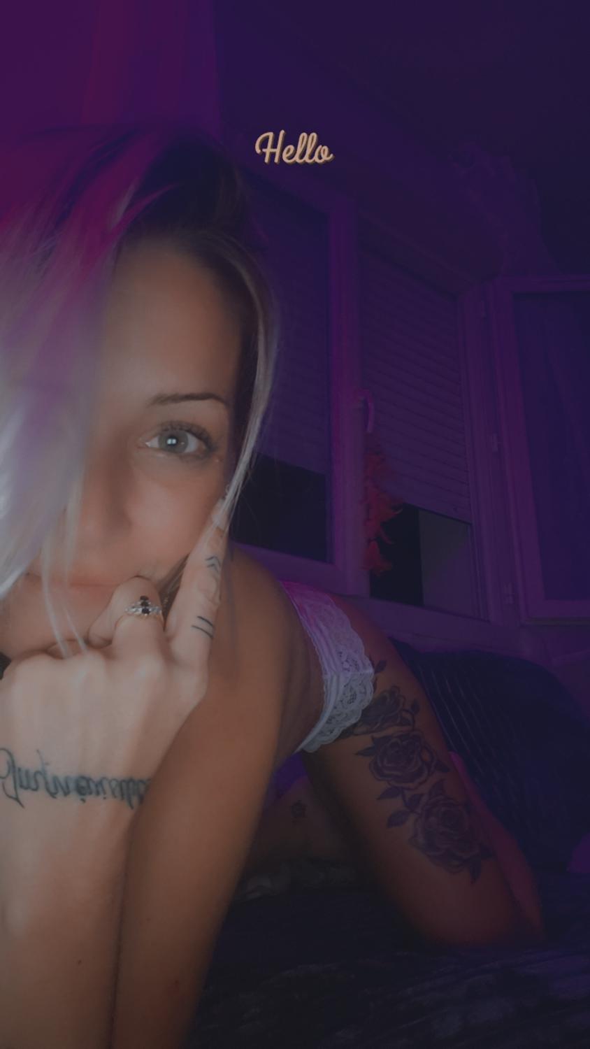 Divinekreine's media