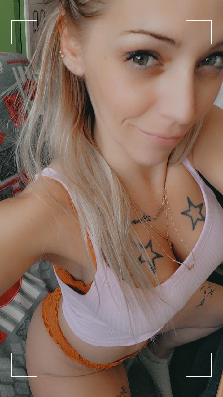 Divinekreine's media