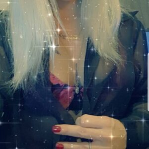 Divinekreine's media