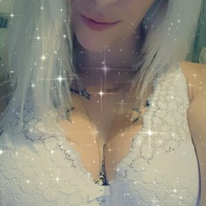 Divinekreine's media