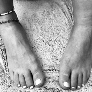 Dounefeet's media