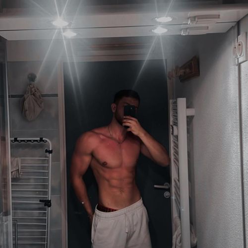 East_prince0's avatar