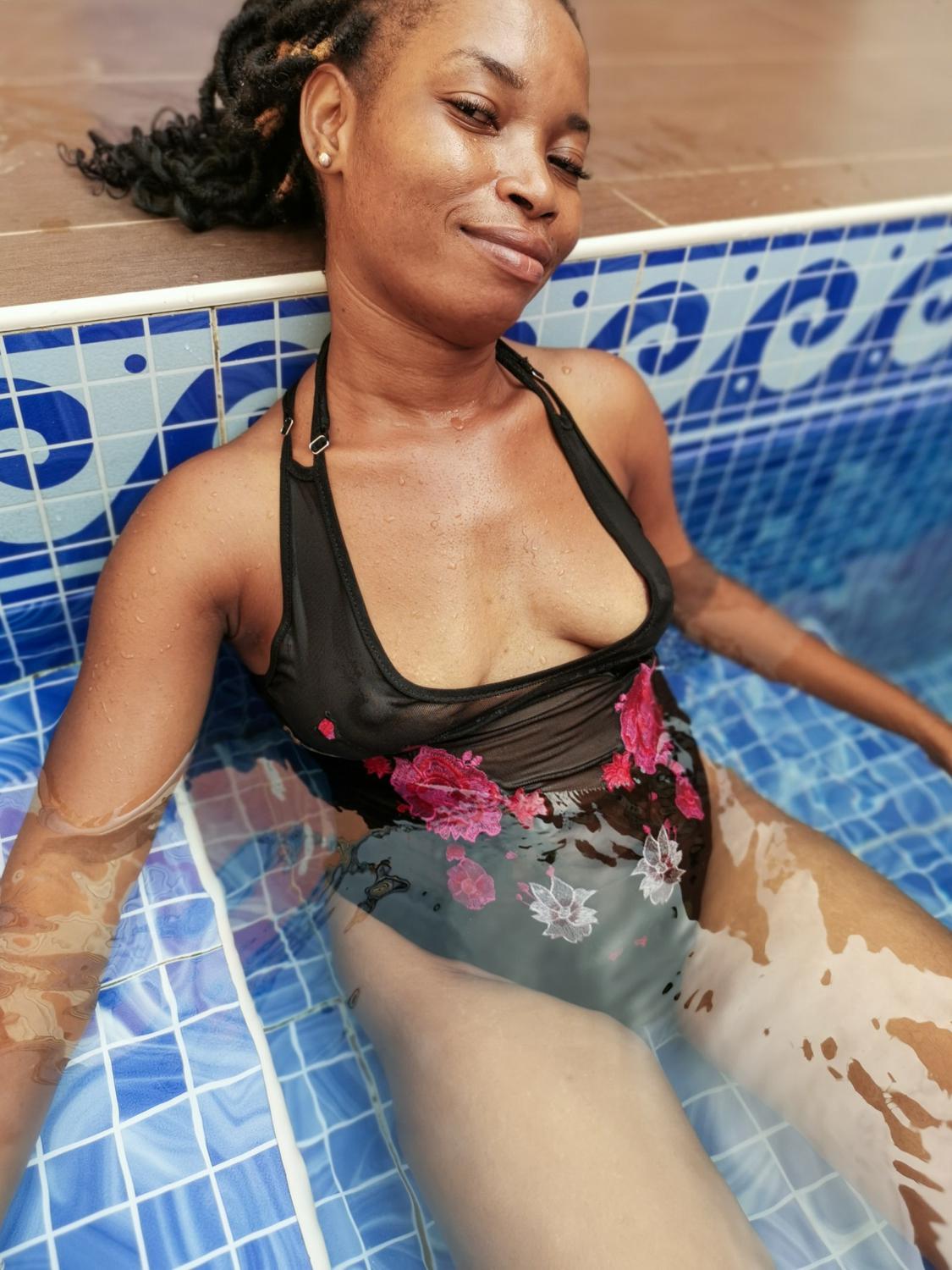 Ebonybaby's media